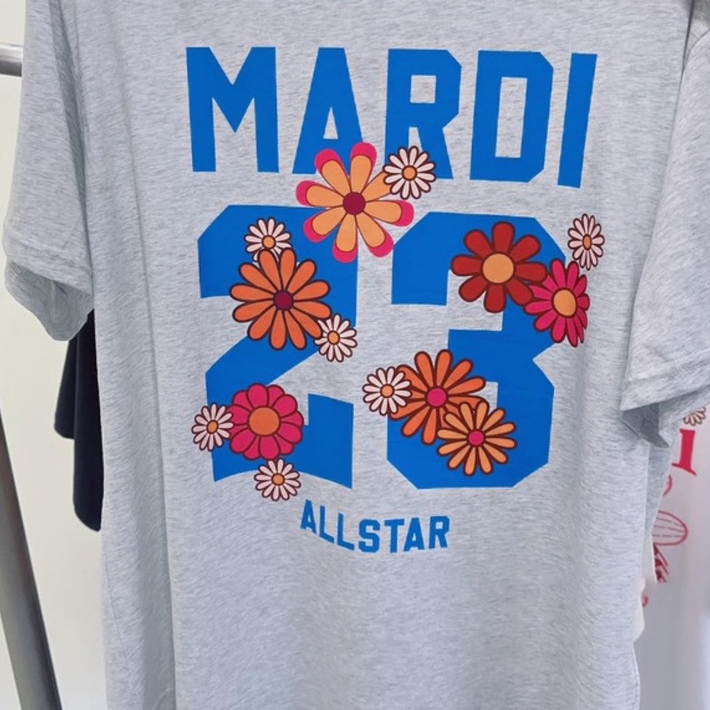 Mardi Mercredi (Numero 23 ) T-Shirt 2023